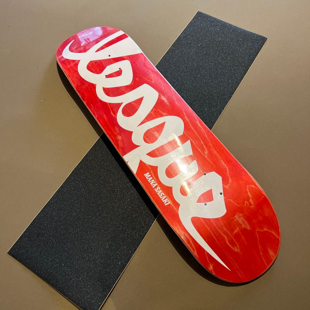 デッキテープ付き！　LESQUE 8.25インチ　スケボー