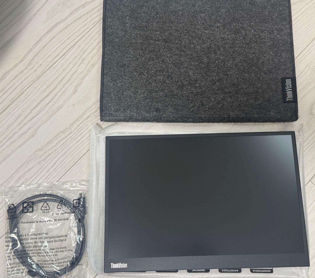 中古美品 使用時間短　ThinkVision M14d