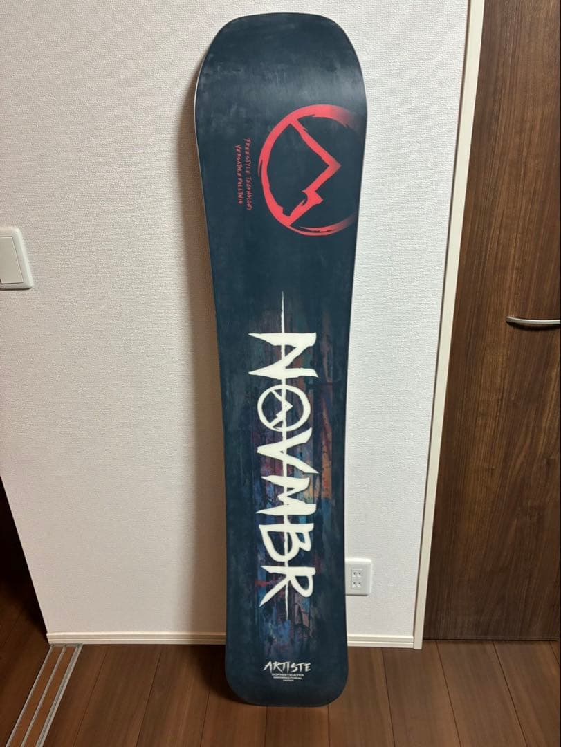 NOVEMBER ARTISTE（152cm）スノーボード