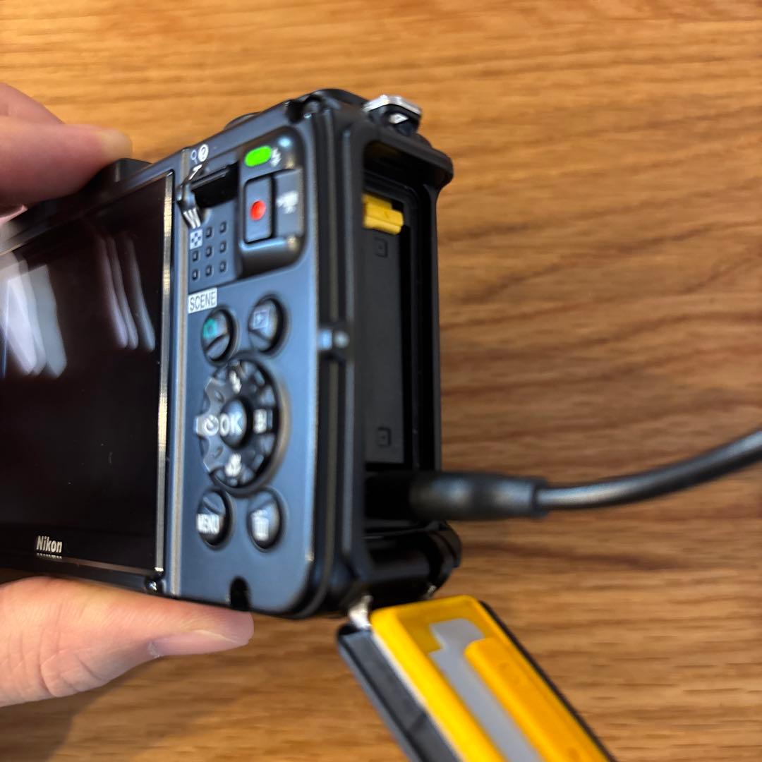 【美品】Nikon ニコン COOLPIX AW130 オレンジ