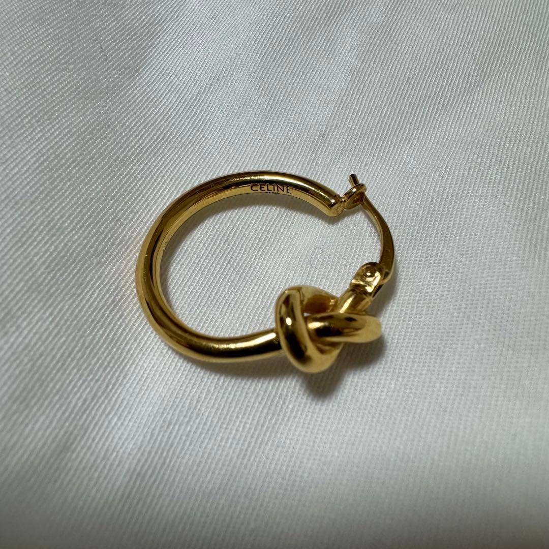 CELINE ノットスモールフープ　ゴールド （片耳)