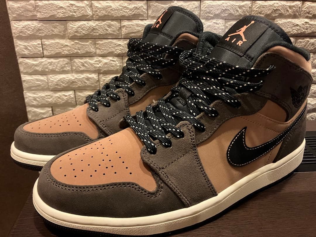 エアジョーダン1 MID SE