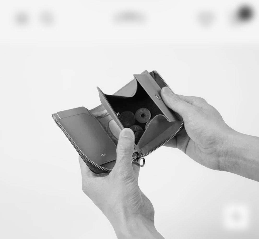 【美品】ITTIコンパクトウォレット