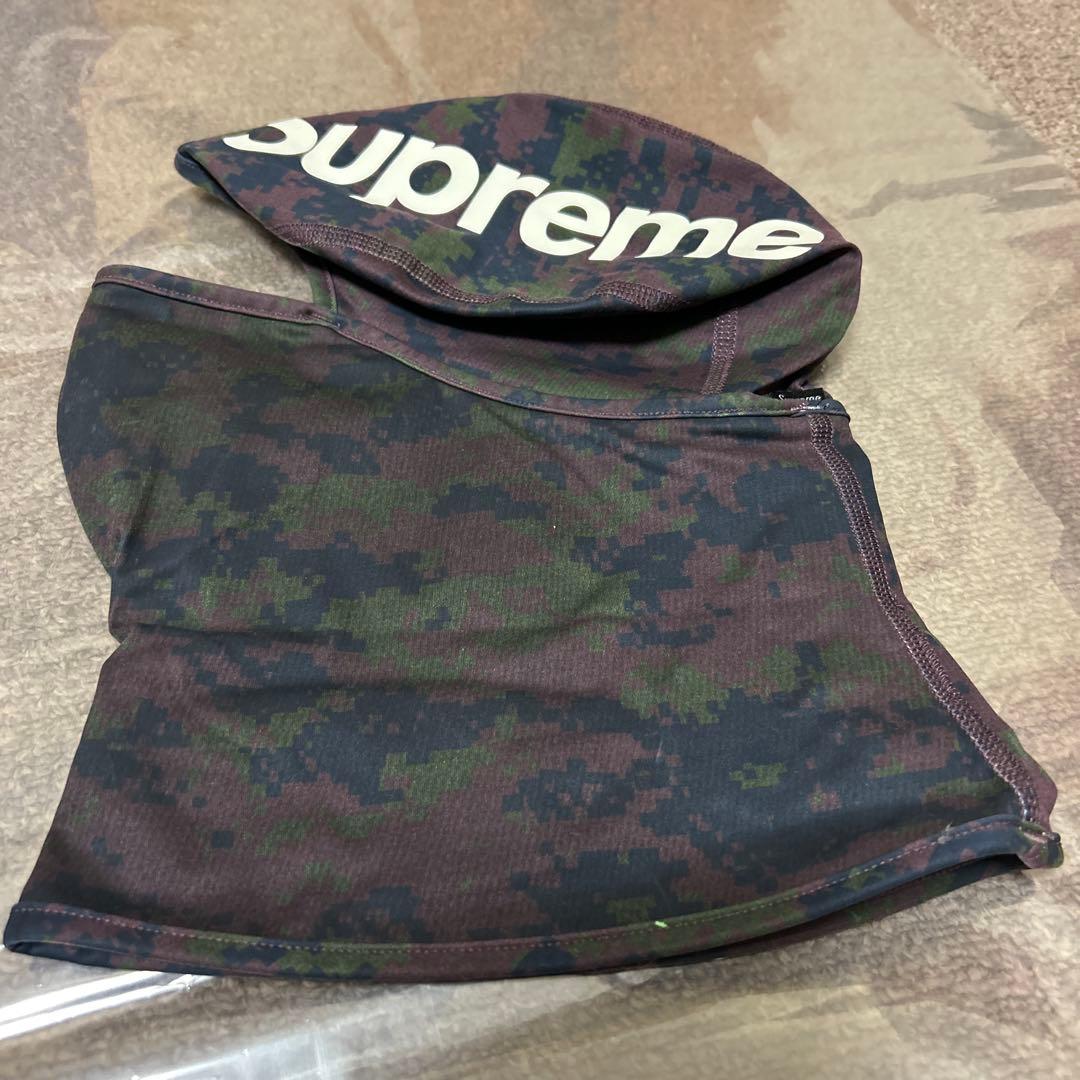 シュプリームHeat Reactive Digi Camo Balaclava