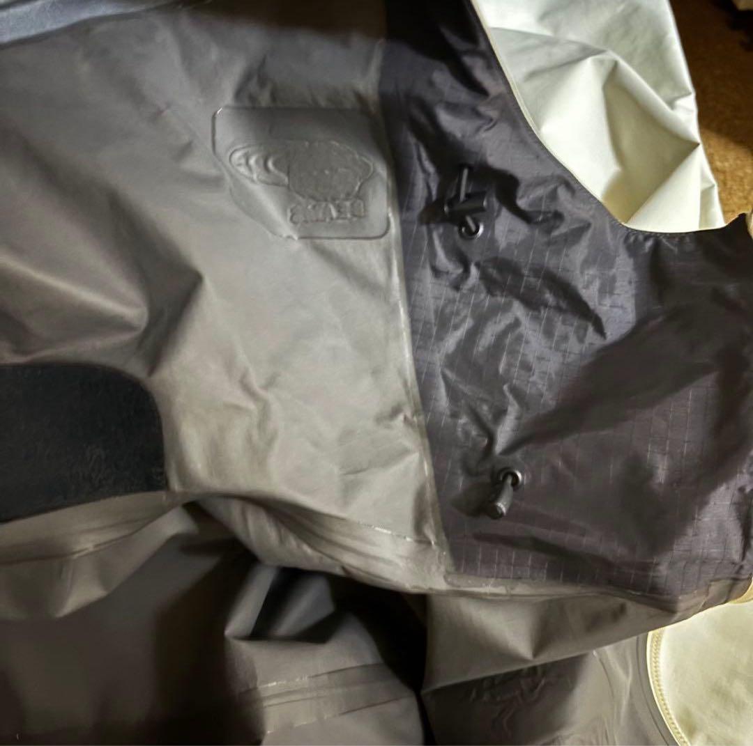 美品アークテリクスビームス ベータ SL メンズSオフホワイトナイロン