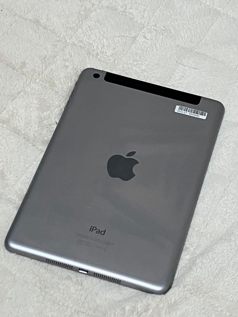 お*き様 iPad mini3 Wi-Fi + Cellular 16GB スペ