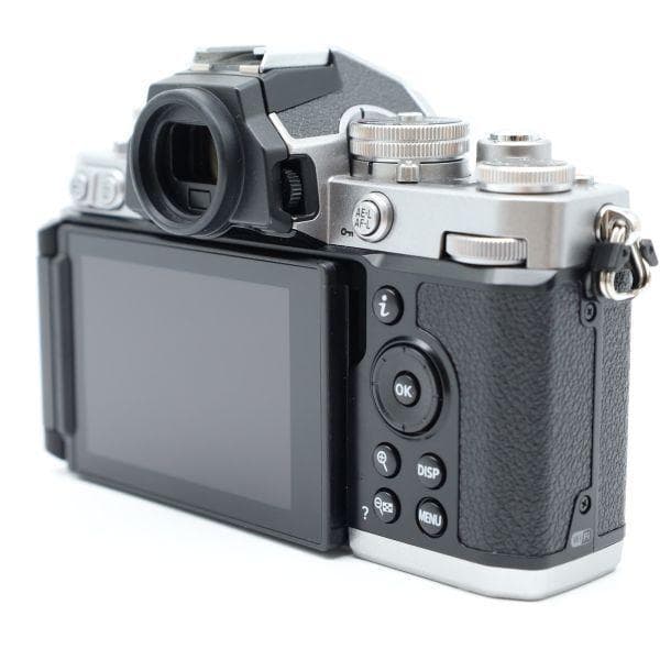 ショット数1285!■ほぼ新品■ NikonZfc シルバー