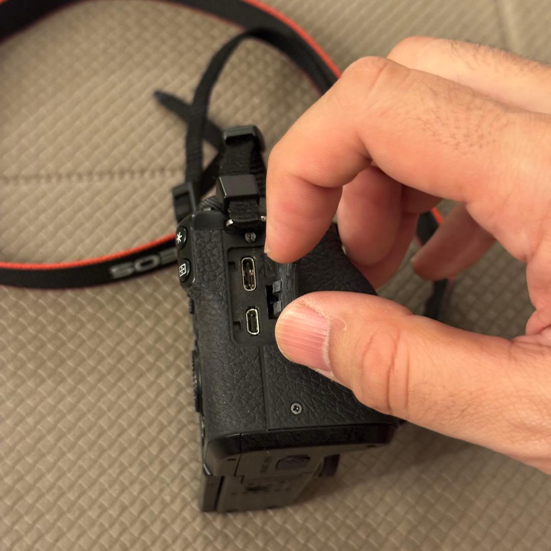 美品 CANON ミラーレス一眼 EOS M6 Mark II ボディ ブラック