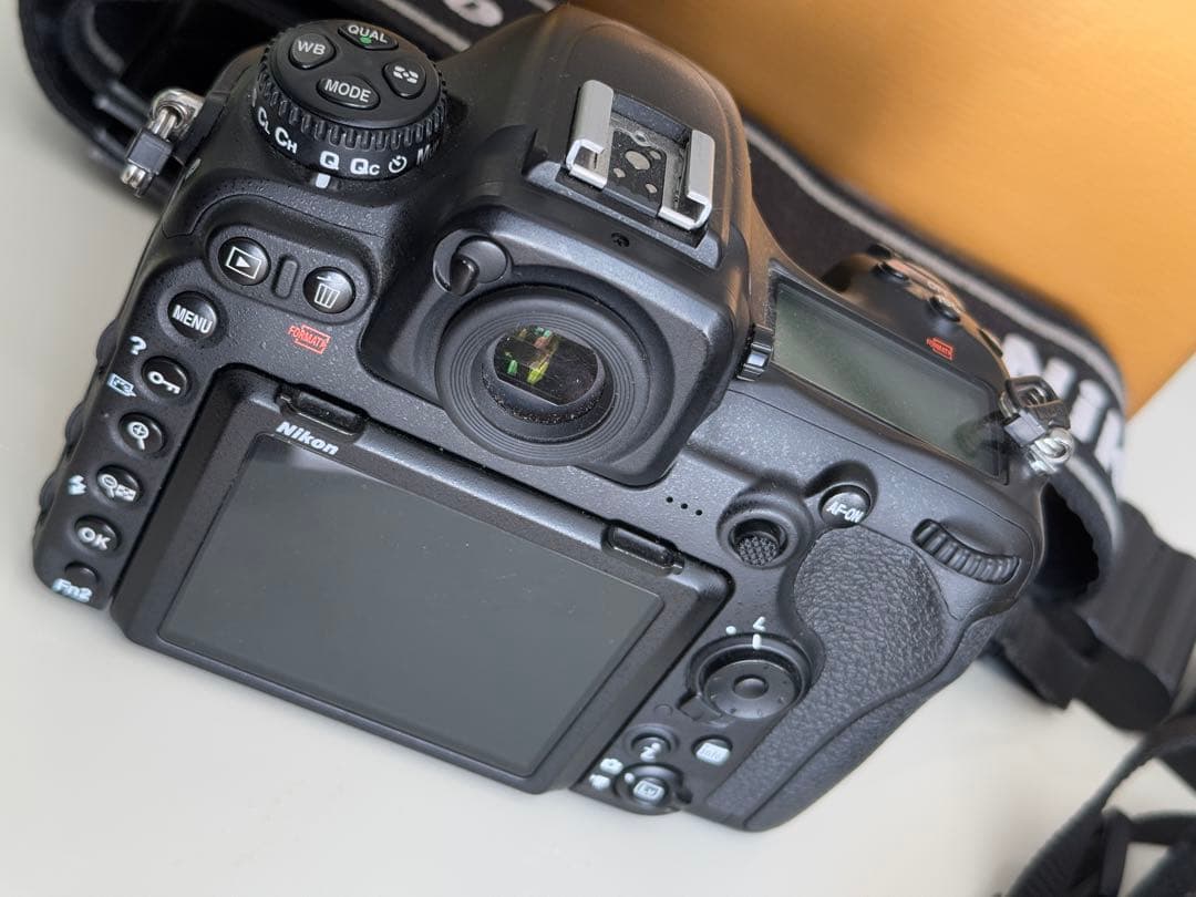 【シャッター17,911】Nikon D500 デジタル一眼レフカメラ　ボディ