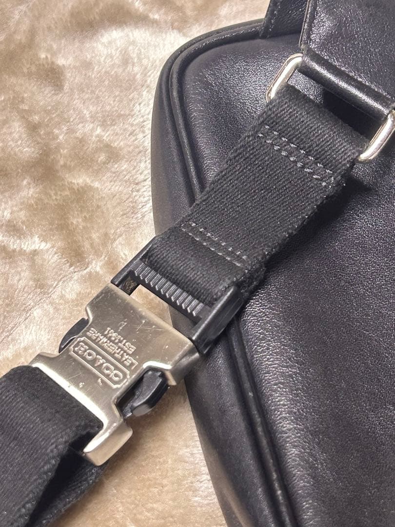 【美品】COACH コーチ ボディバッグ 本革 ブラック