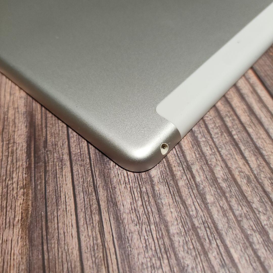 iPad 第6世代 32GB SIMフリー シルバー 美品