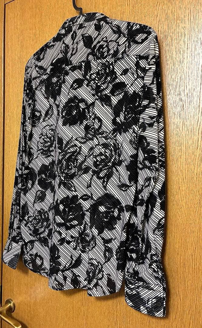 TORNADO MART フロッキー加工 ブラックローズ モノトーンシャツ