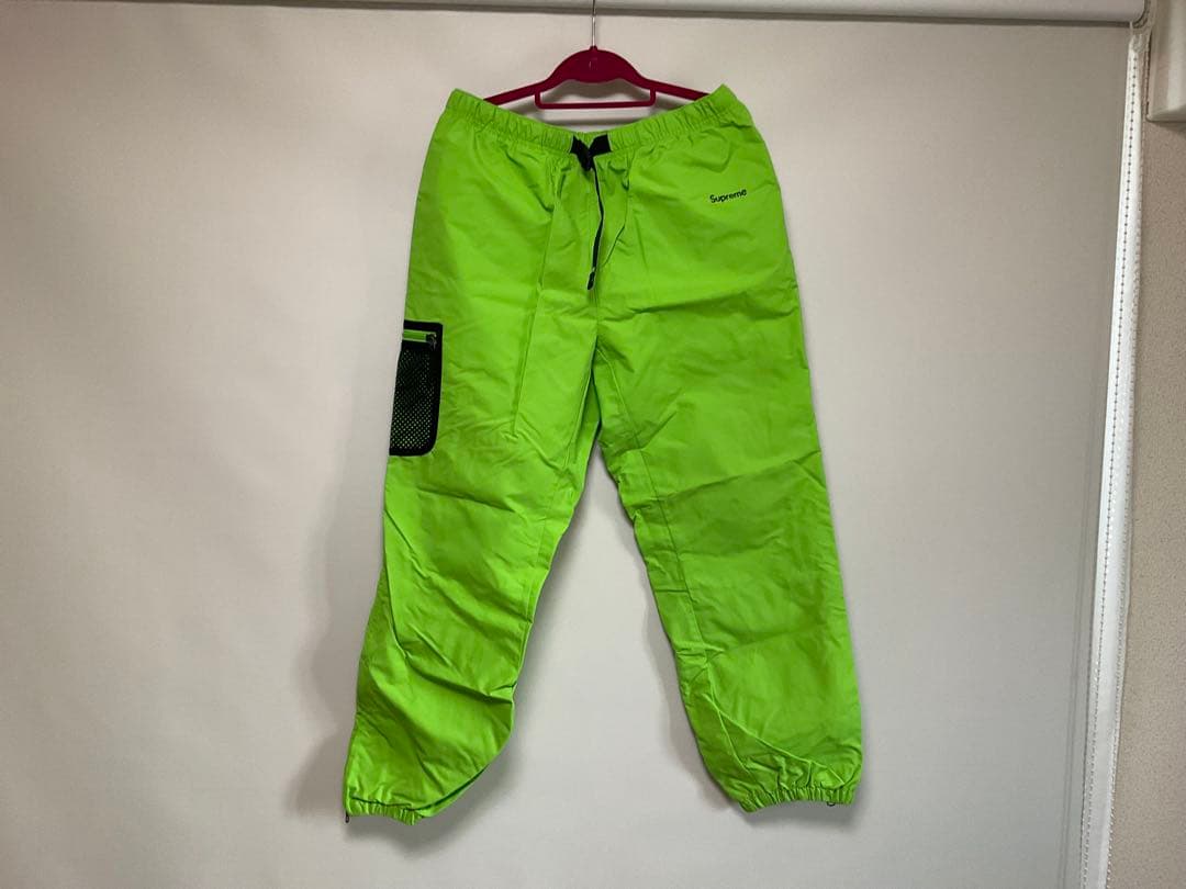 SUPREME xNIKEコラボ　セットアップサイズ違い