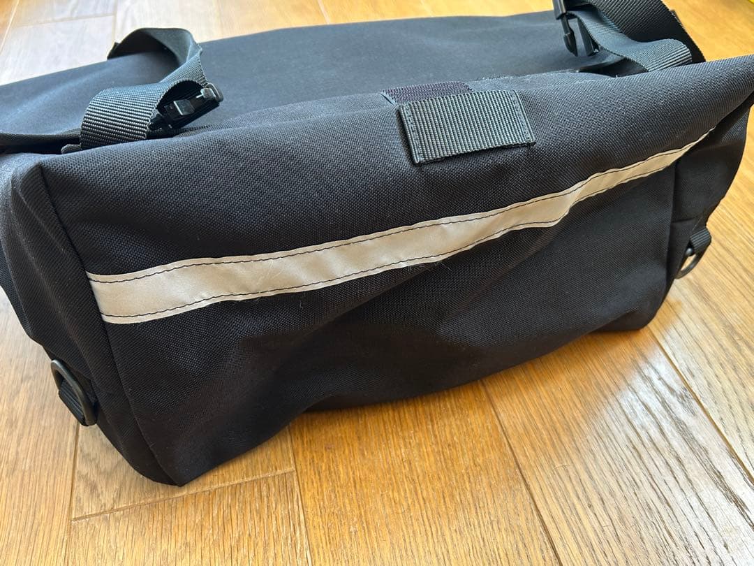 bagaboo ブラック メッセンジャーバッグ