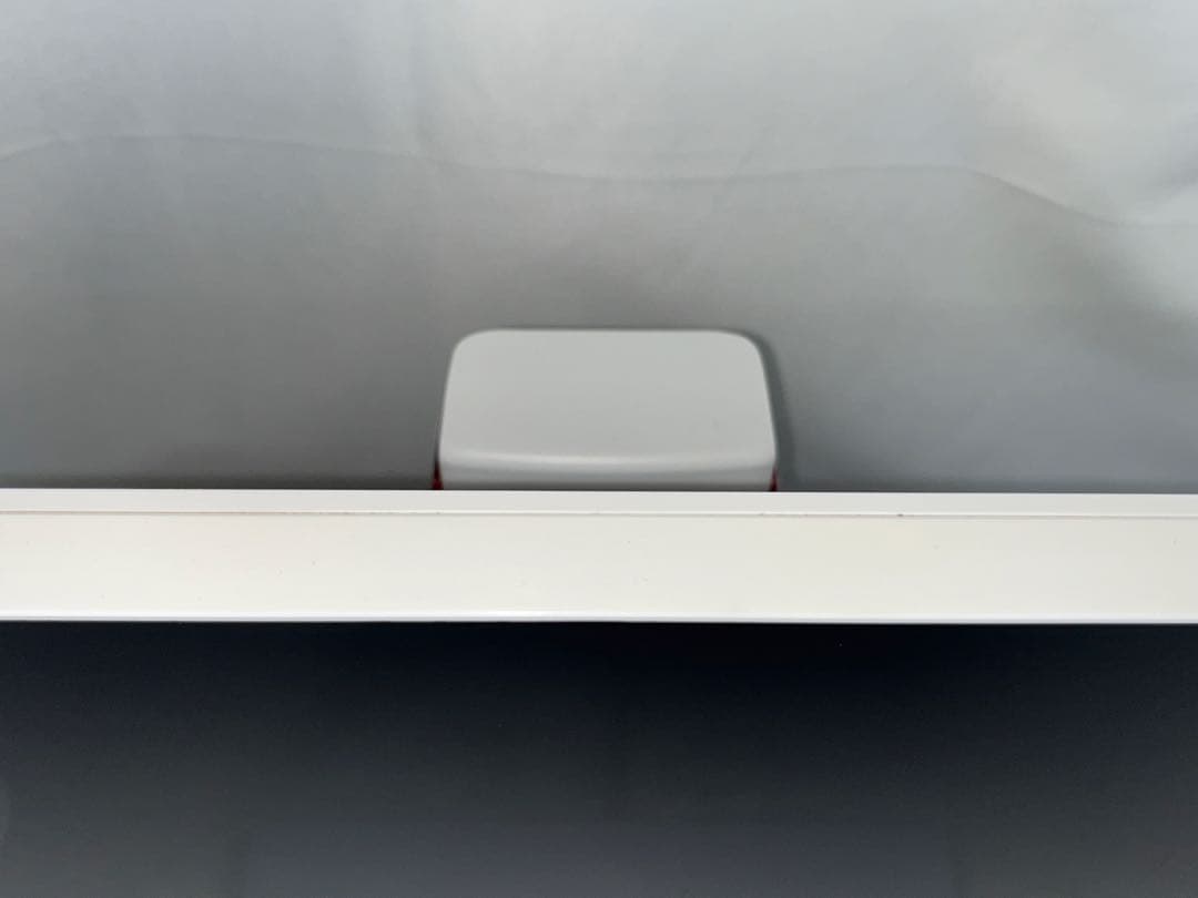 2K 27インチモニター Fujitsu P27-8T内蔵スピーカー人感センサー