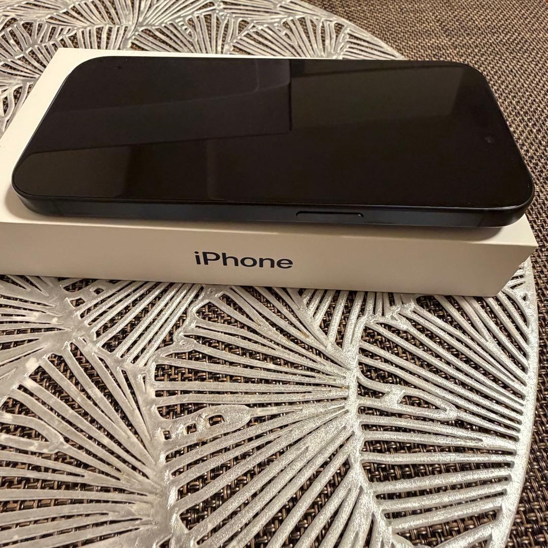 Apple iPhone 15 Pro ブルーチタニウム