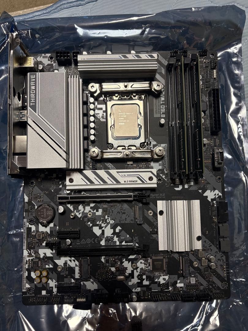 ASROCK B760マザーボード Intel i7-13700F搭載