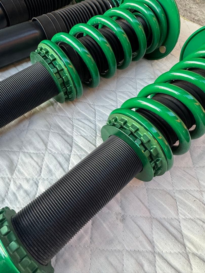 ほぼ新品 TEIN 車高調 レクサス GS300h AWL10