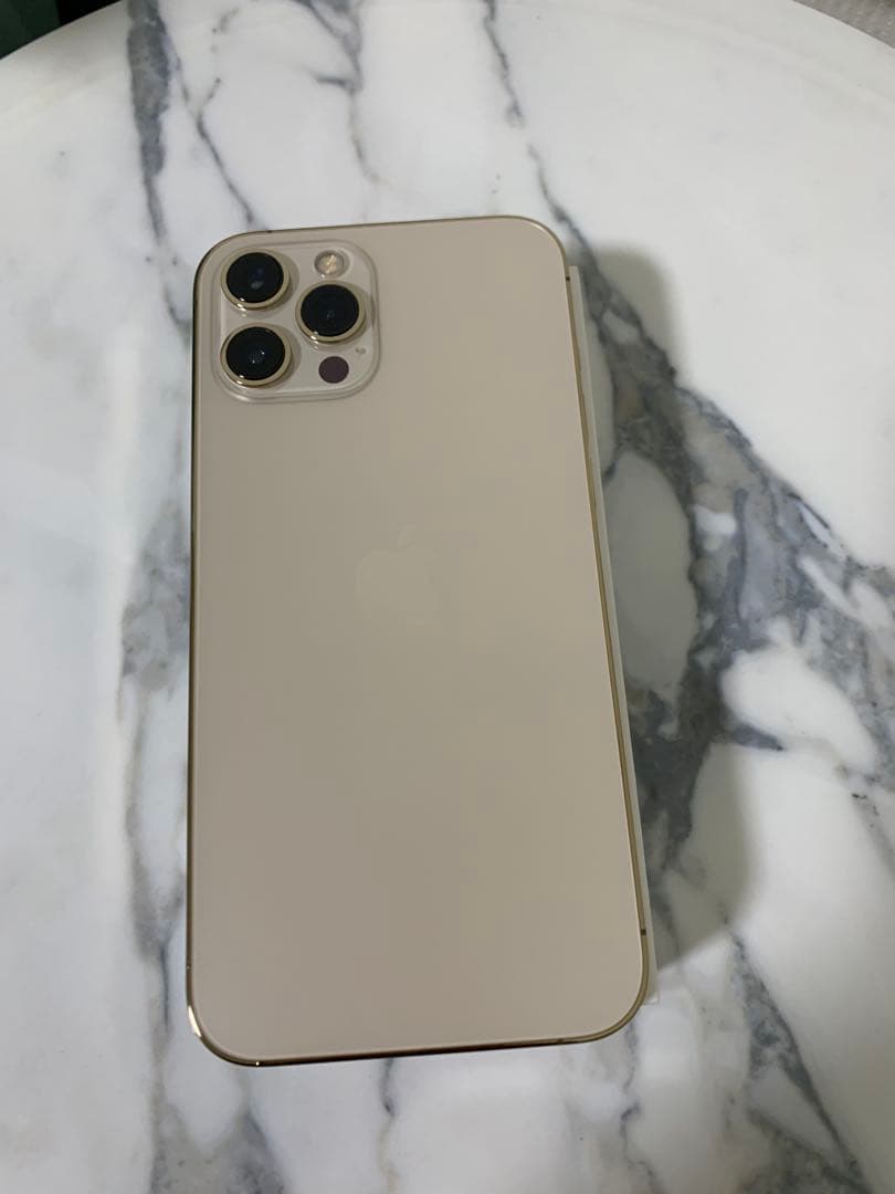 電池96% iPhone12 Pro Max 香港版 SIM2枚　シャッター音無