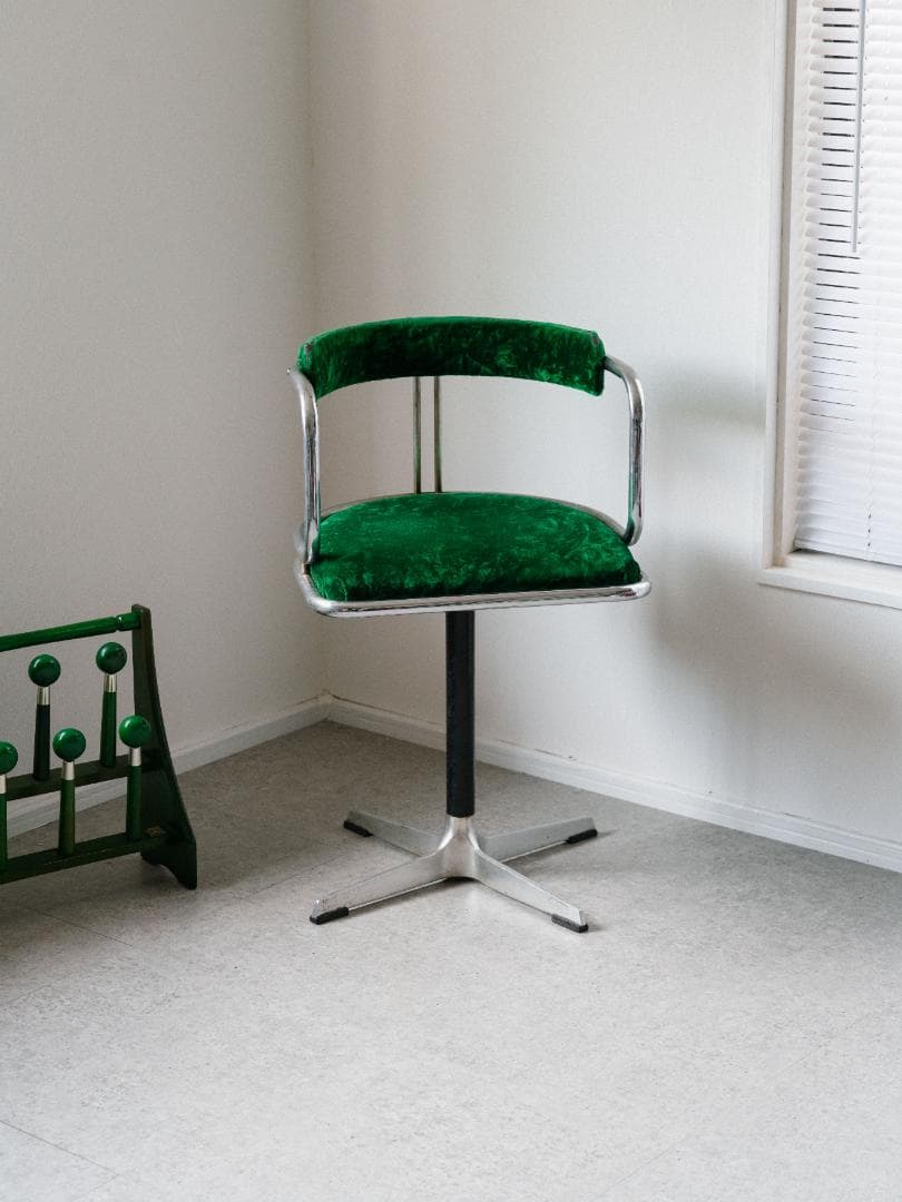 70's vintage 回転アームチェア ベロア 昭和レトロ　ポップ