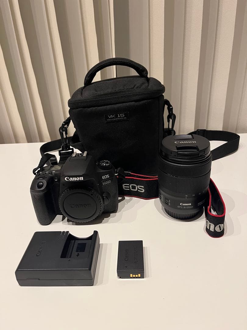 Canon EOS 9000D + EF-S 18-135mm レンズ