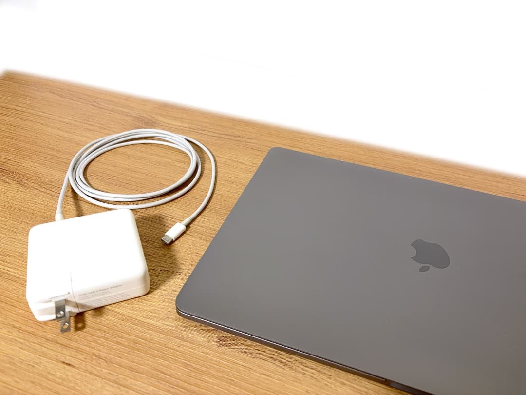 MacBook Pro 2018 15インチ i9 2.9GHz 16GBメモリ