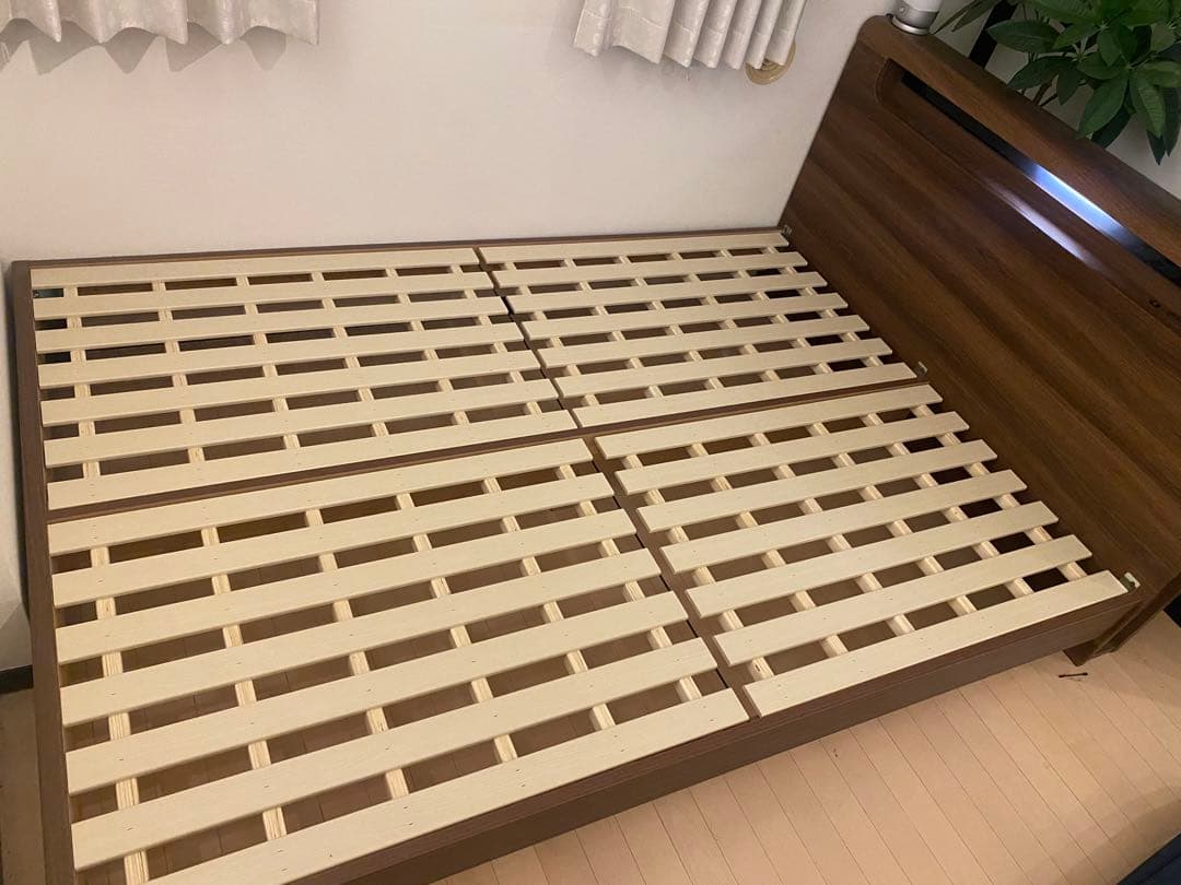 ニトリ　ダブルベット　フレーム＆マッマレスセット