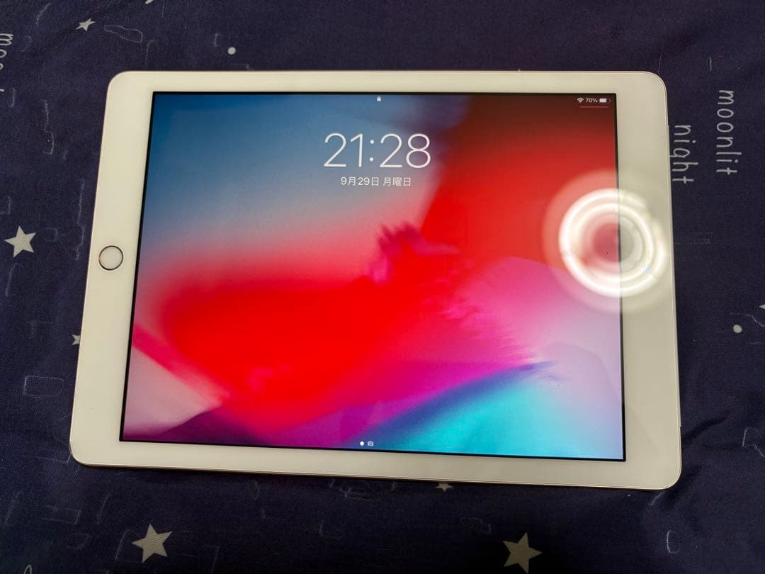 IPad 本体　第6世代　32GB ゴールド