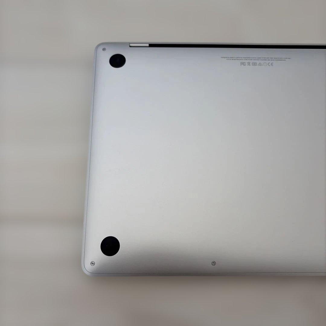 【ほぼ未使用】MacBookPro 13インチ 2017 （充放電17回）