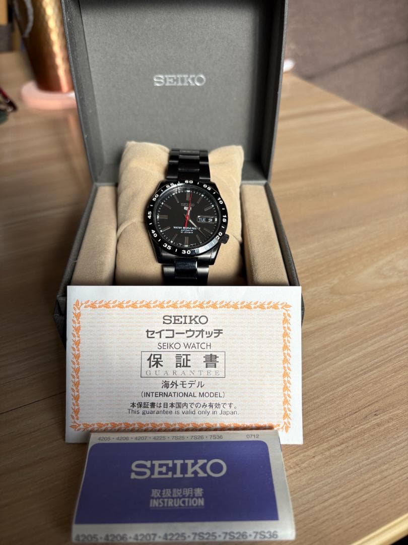 【黒い稲妻】SEIKO 5 自動巻き SNKE03KC 裏スケ 逆輸入 箱取説付