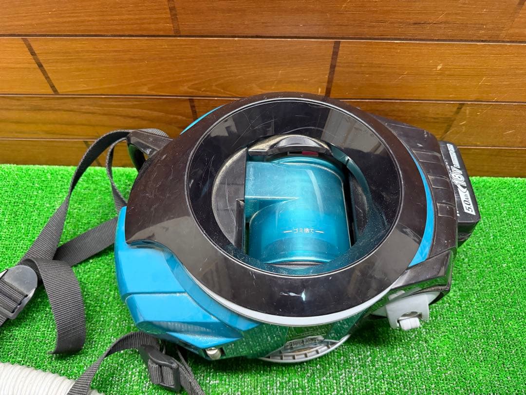 マキタサイクロン掃除機　充電式クリーナーCL500D 18V