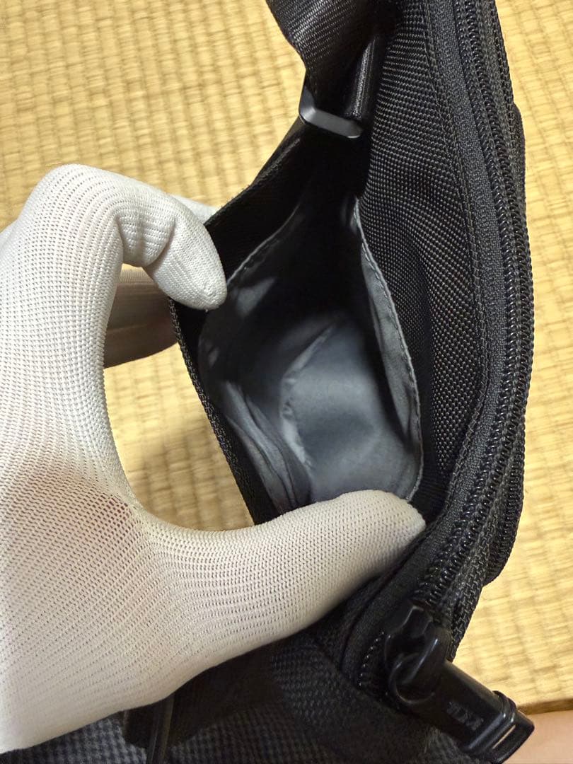 TUMI ショルダーバック　ALPHA