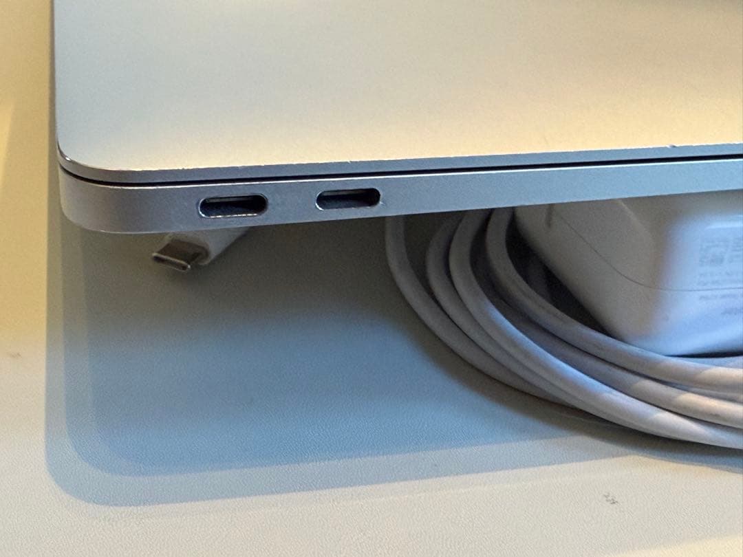 Apple MacBook Air (M1, 2020) シルバー JIS