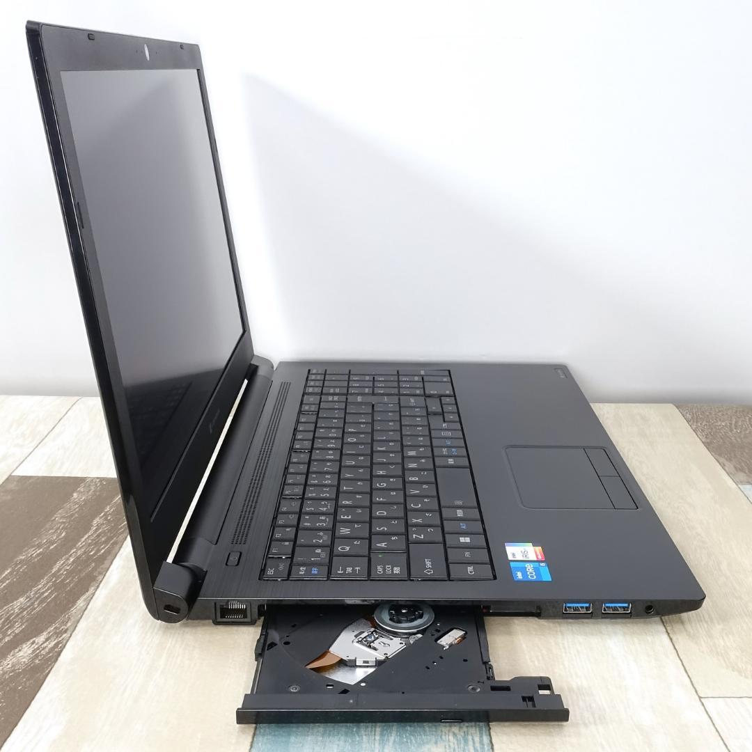 極美品で神速の２０２１年モデル✨１１世代コアｉ５に超高速ＳＳＤ＆大容量メモリ搭載