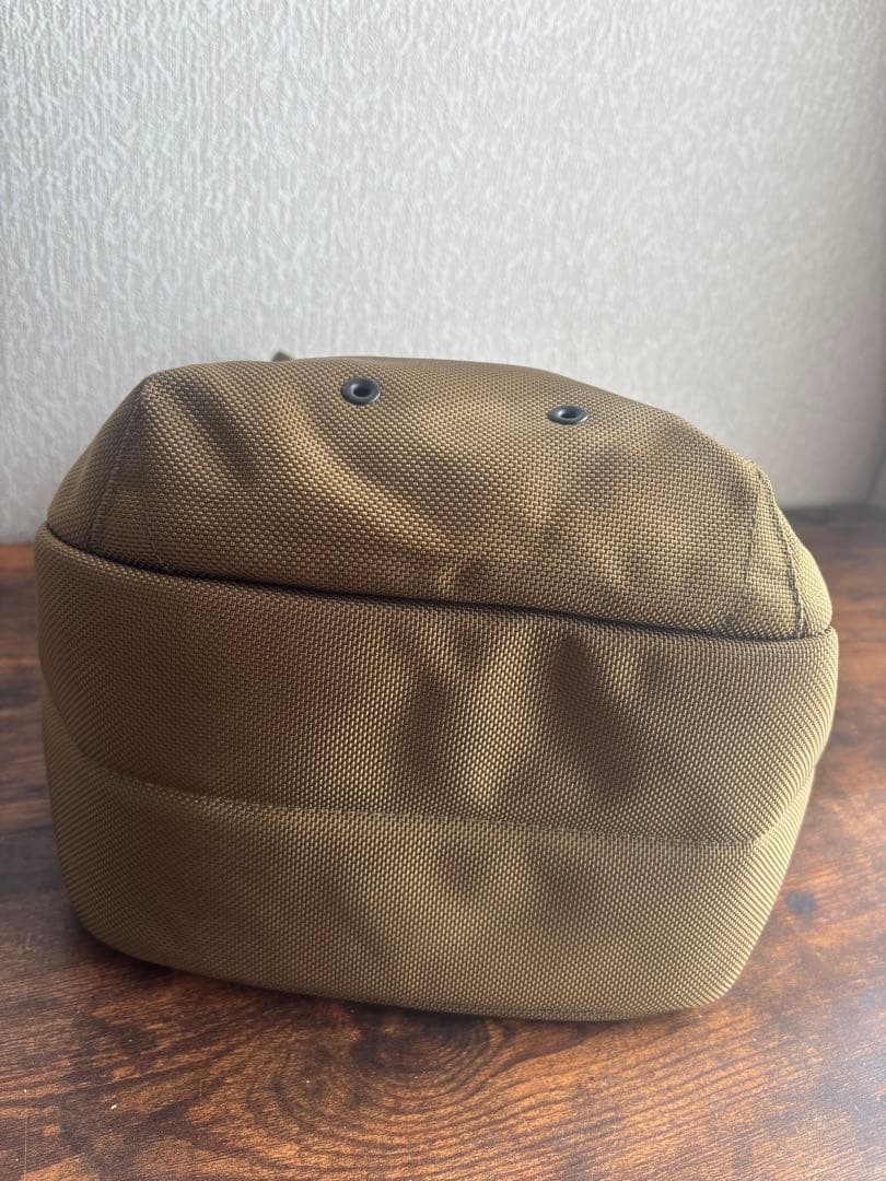 BRIEFING DAY TRIPPER ショルダーバッグ KHAKI カーキ