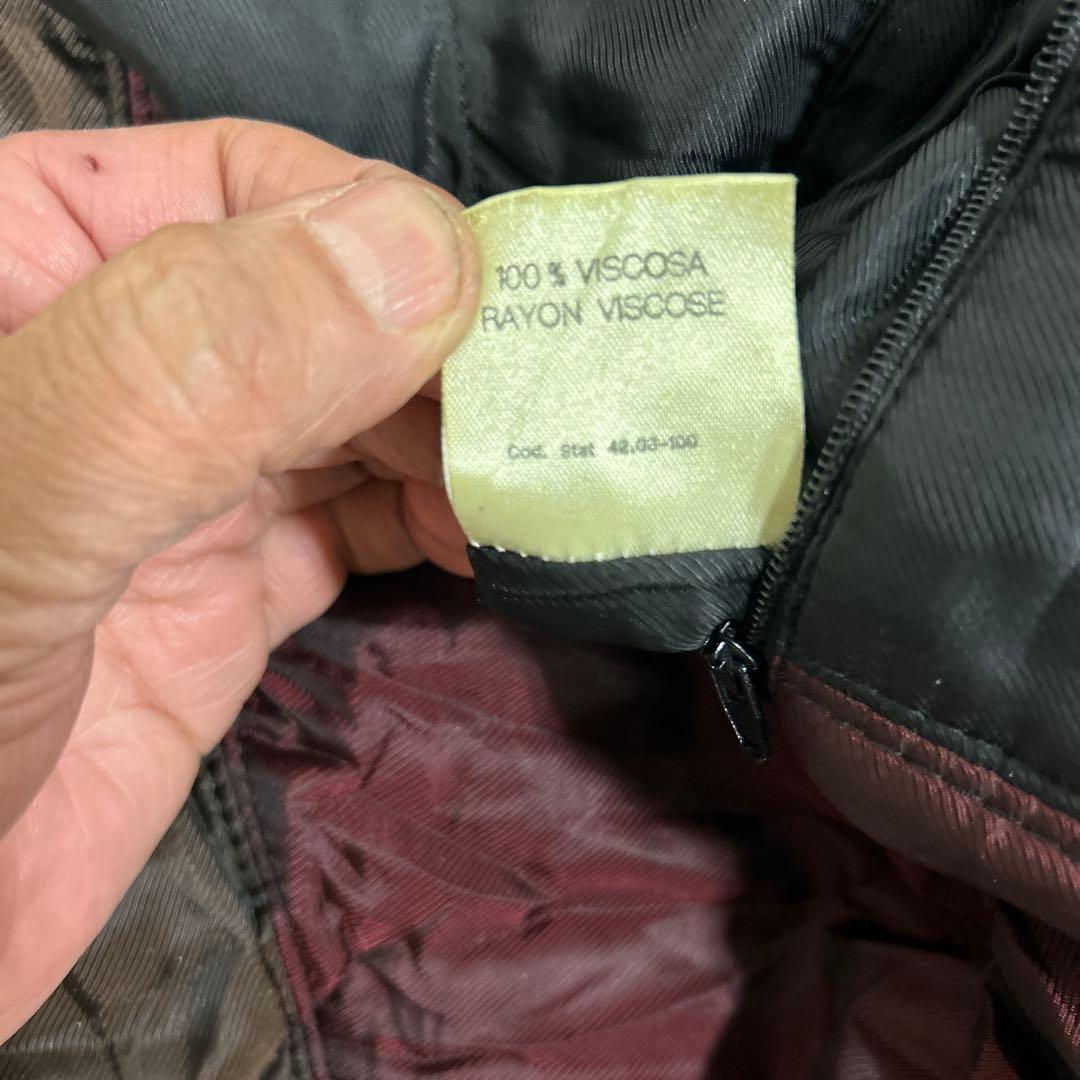 パッチ付きダークブラウンレザージャケット