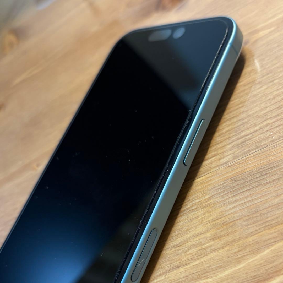 【美品】iPhone16 teal 128GB SIMフリー