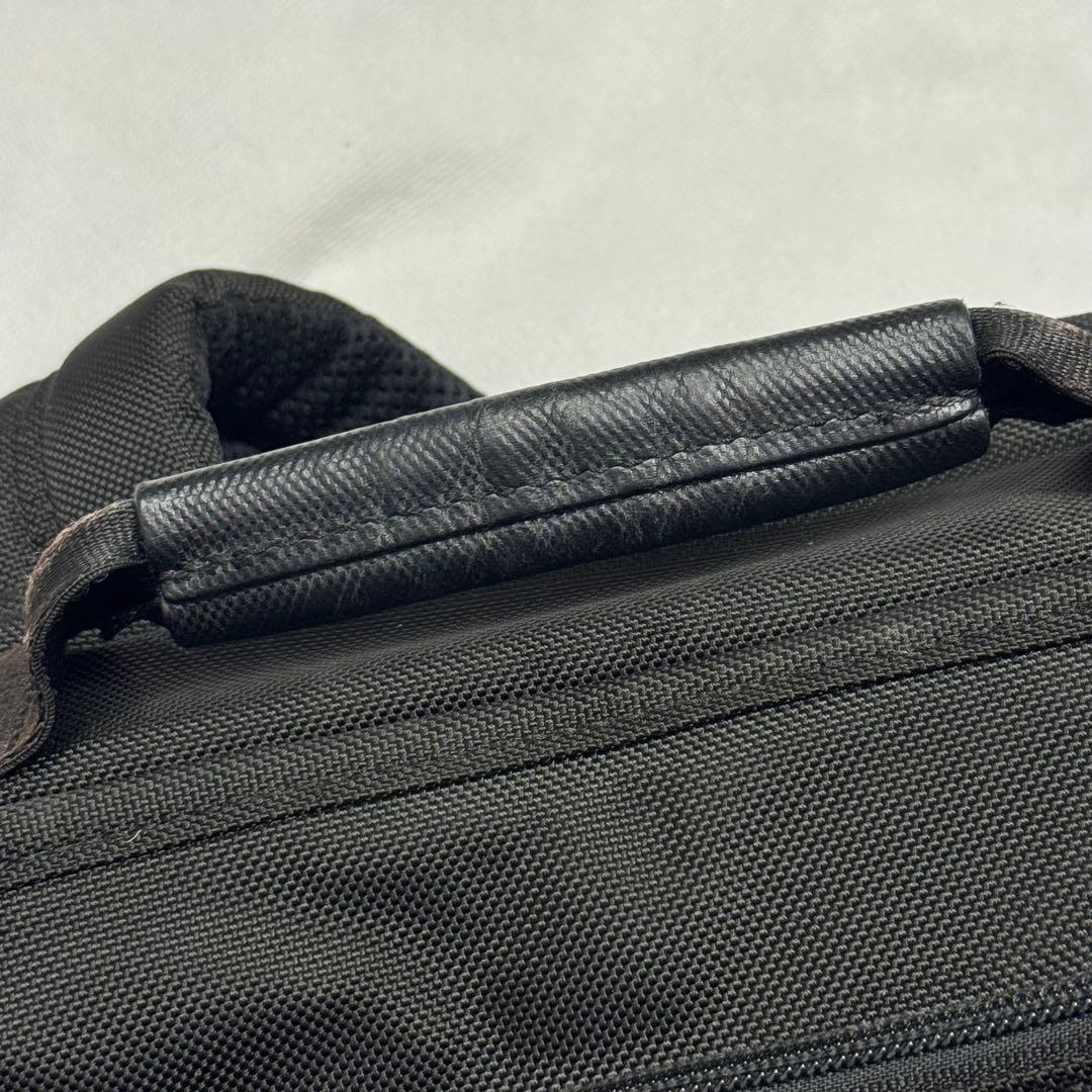 トゥミ スリム エクスパンダブル ブリーフ パック ブラック TUMI リュック