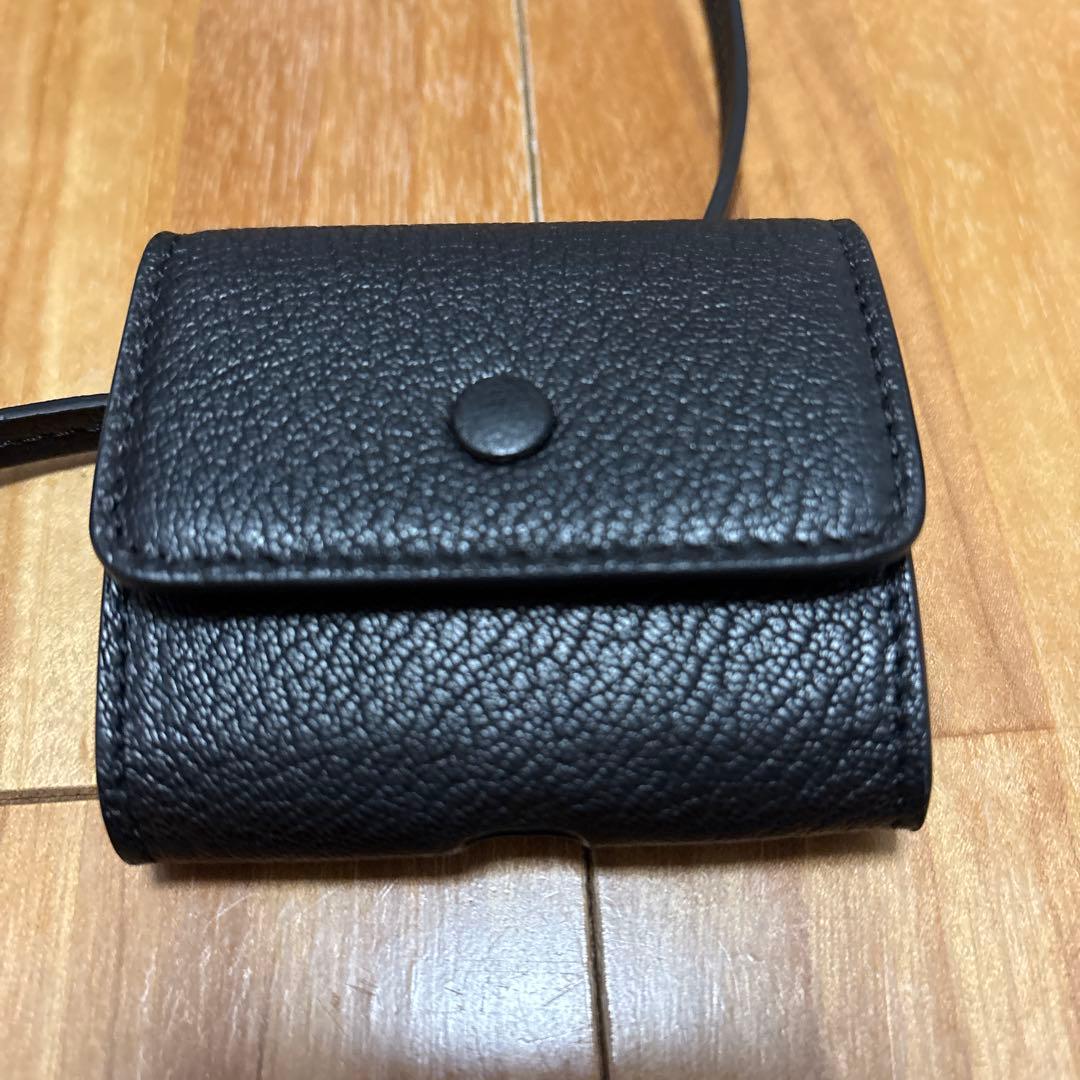 メゾンマルジェラ AIRPODS CASE PRO ブラック