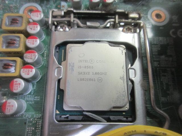 送料込★HP ProDesk 600 G4 SFF i5 8th Genジャンク