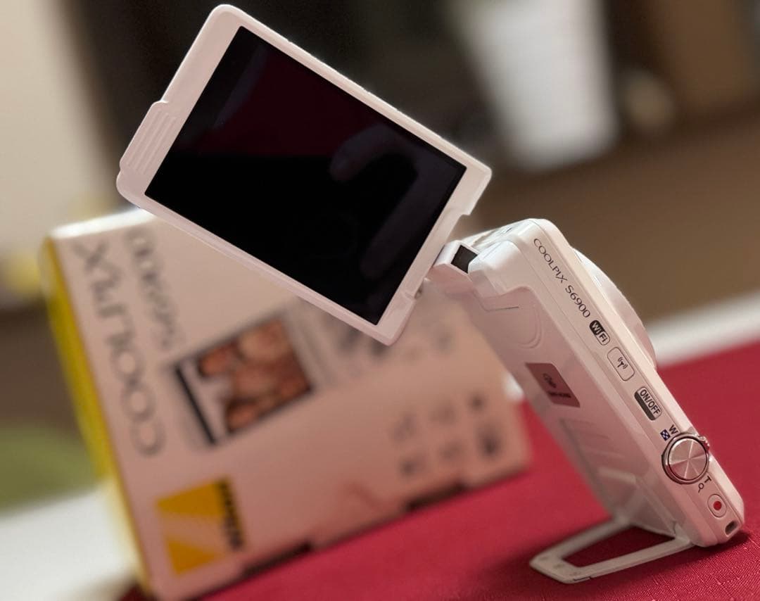 希少 廃盤 新品未使用 COOLPIX S6900 NIKON NIKON