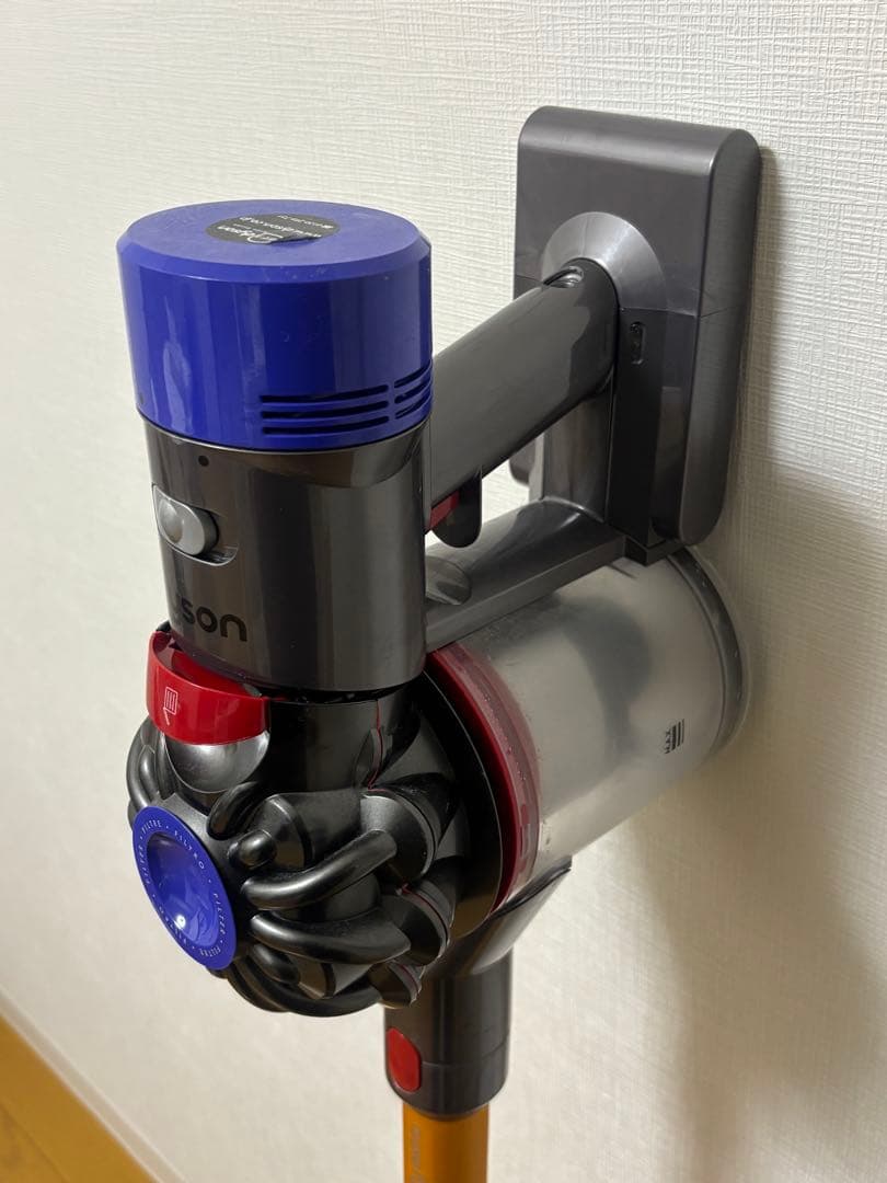 美品　Dyson SV10スティック&ハンディ　稼働28分　付属品新品多数