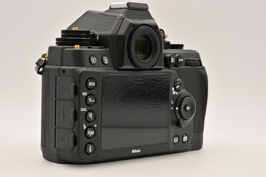 限定 Nikon Df Gold Edition 50mm f1.8レンズキット