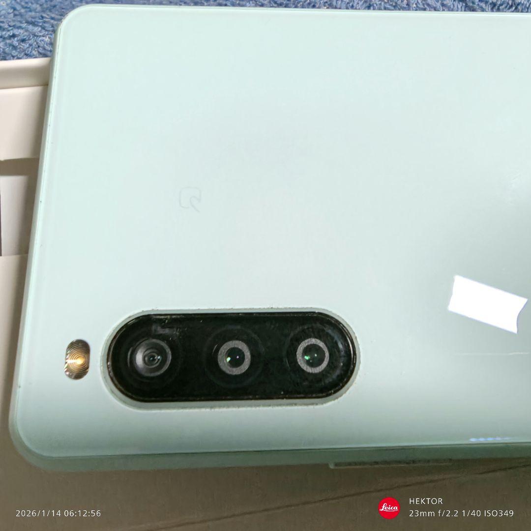 Sony Xperia docomo 水色 本体