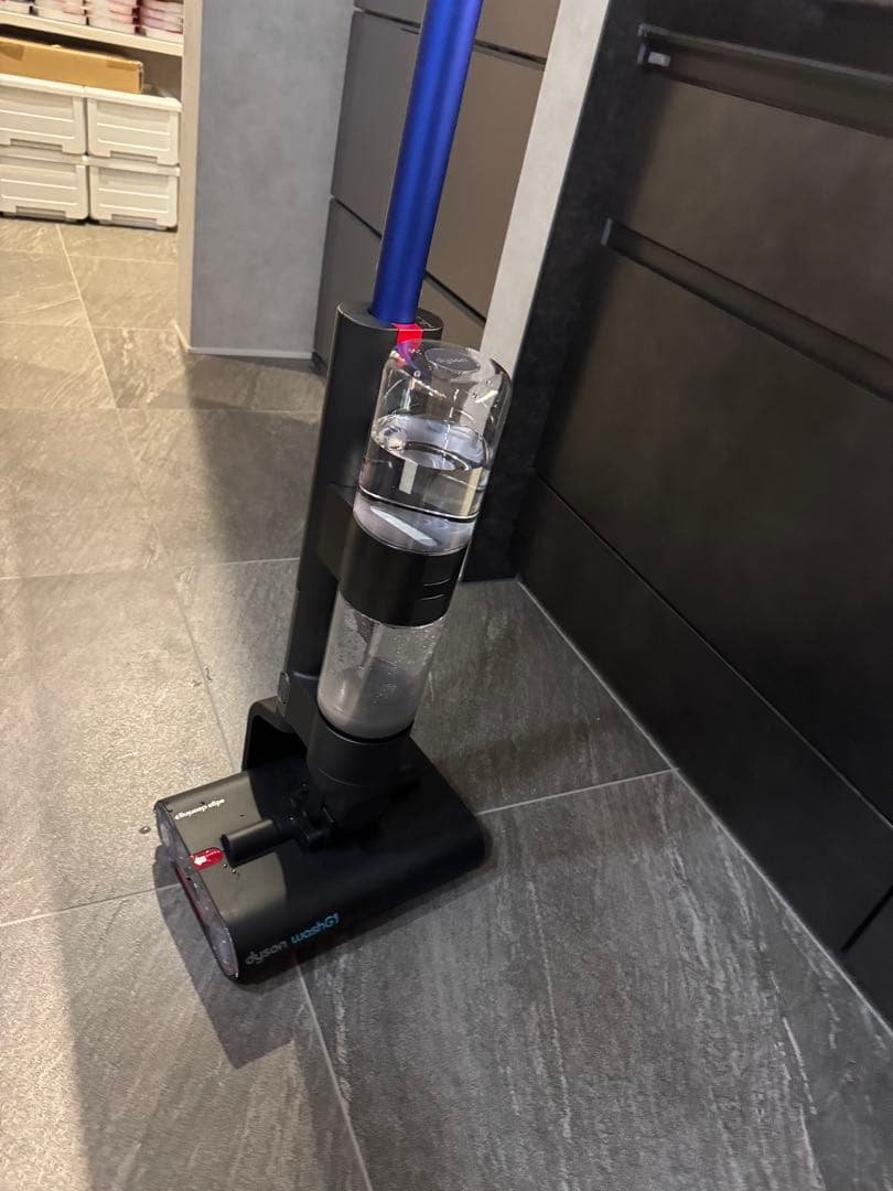 dyson wash g1 掃除機　モップ　ダイソン　水拭き掃除機2回のみ使用