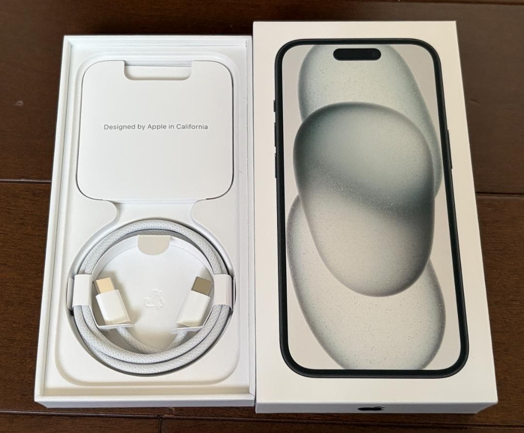 iPhone15 128GB SIMフリー ブラック 美品 カメラ保護フィルム付