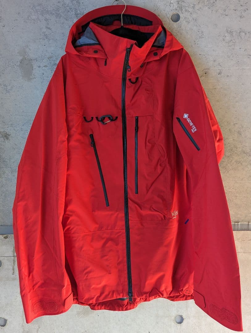 未使用 Burton ak 457 GORE-TEX ガイド ジャケット 赤