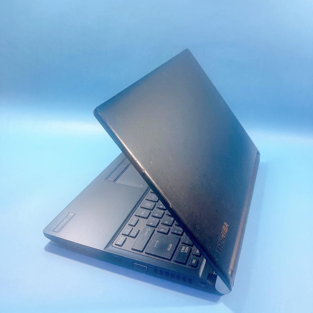 w30✨7世代 /限定 /Core i5/ 爆速SSD✨すぐ使えるノートパソコン