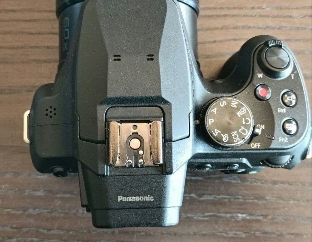 ✨コンパクト&軽量ボディ　60倍光学ズーム4K動画、タッチパネル　DCFZ85D