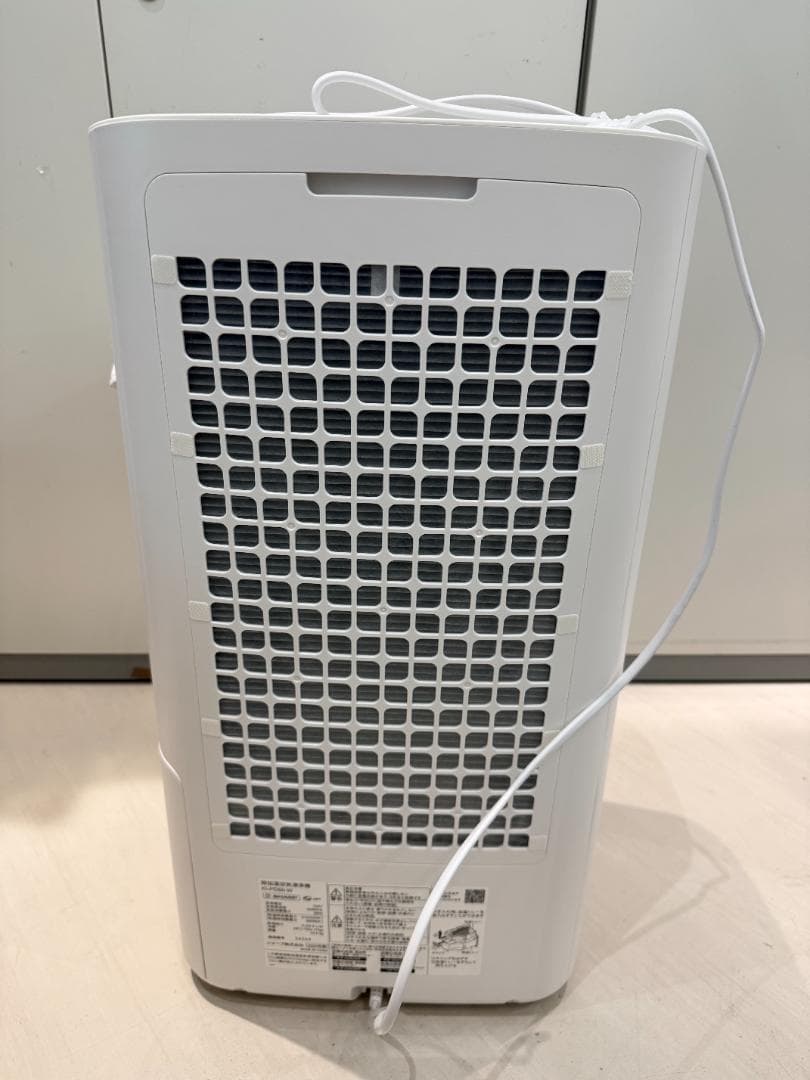 新品同様 シャープ SHARP 除加湿空気清浄機 KI-PD50-W